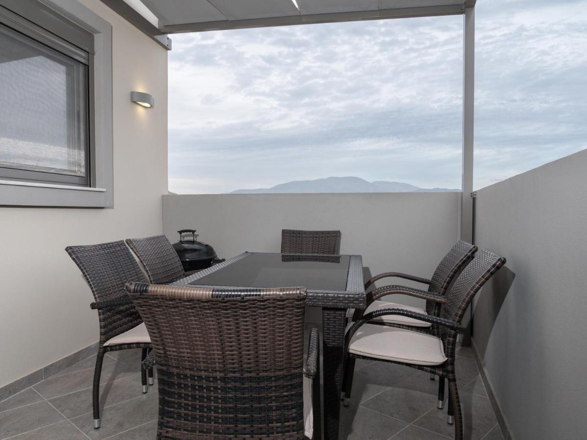 Appartement Lazarous 3 *